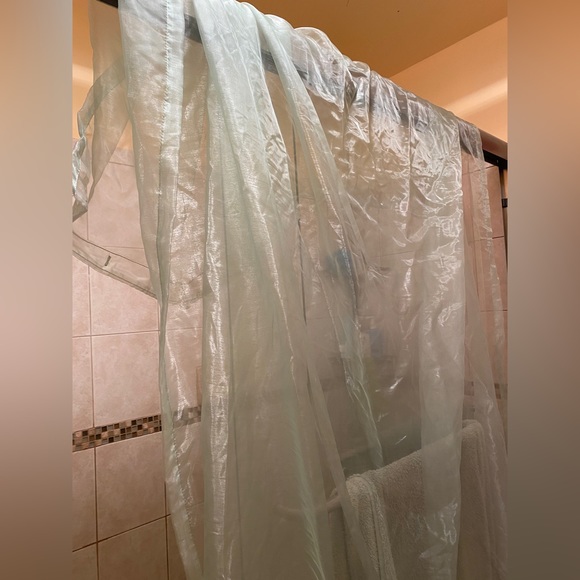 Sea green sheer shower curtain - Picture 3 of 4